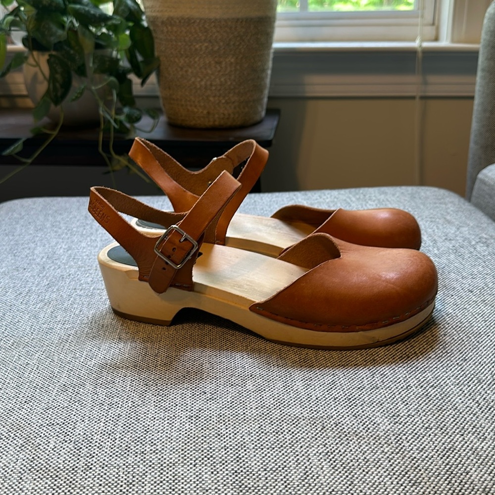 Swedish Hasbeens Covered Clog Low in Nature